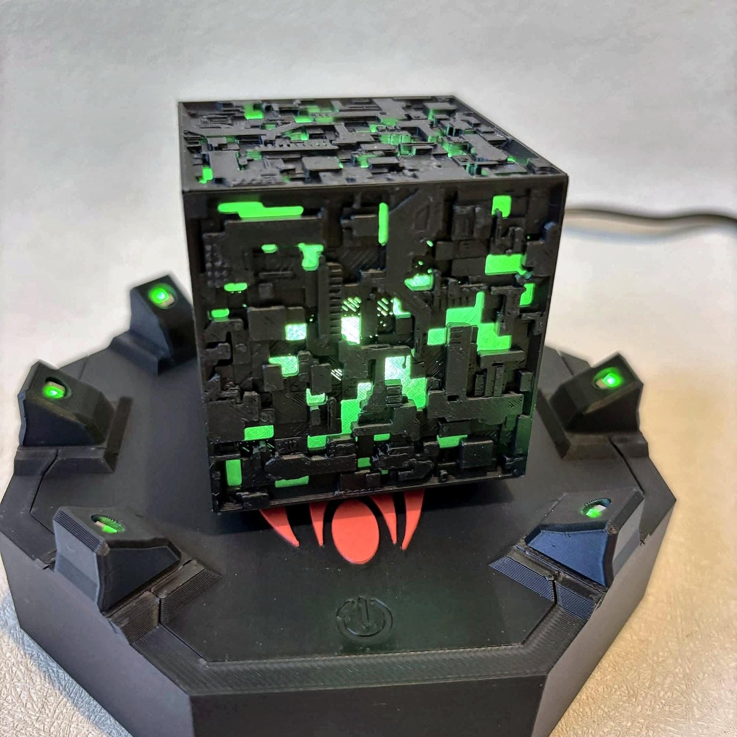 Magnetic Levitating Star Trek Borg Cube Lamp, Illuminated Sci-Fi Desk Display